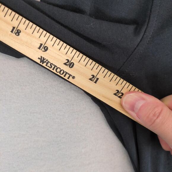 NWT Under Armour Heatgear Men's M Black T-Shirt Red Logo Long Sleeve Training - Picture 4 of 10